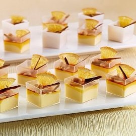 Crema Catalana al Cognac, con arachidi, arance e cannella